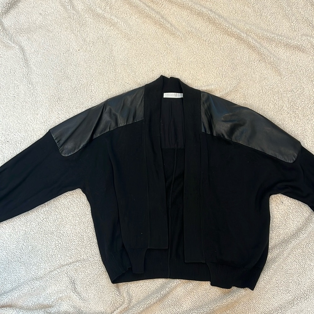 Anne Fontaine black cropped cardigan with leather shoulders. Size 36